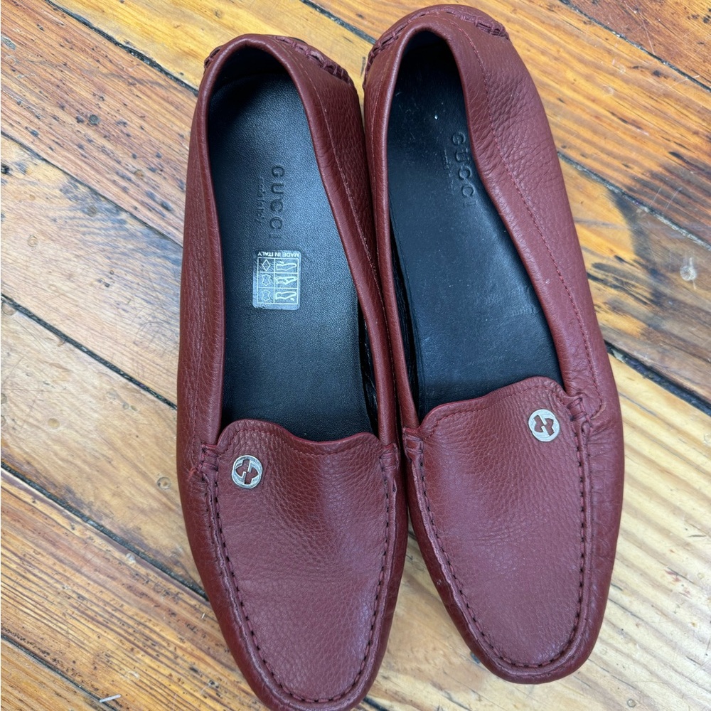 Gucci brown leather loafers - 9/10 condition - sz 38